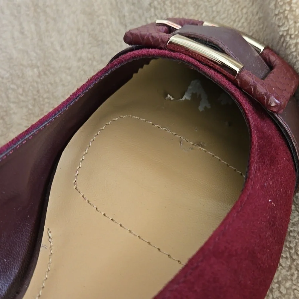 Tahari Venice Maroon Ballerina Flats with Golden Buckle Size 8M
